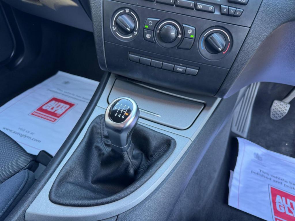 BMW 1 SERIES 2.0 116i Sport Euro 5 3dr 2010