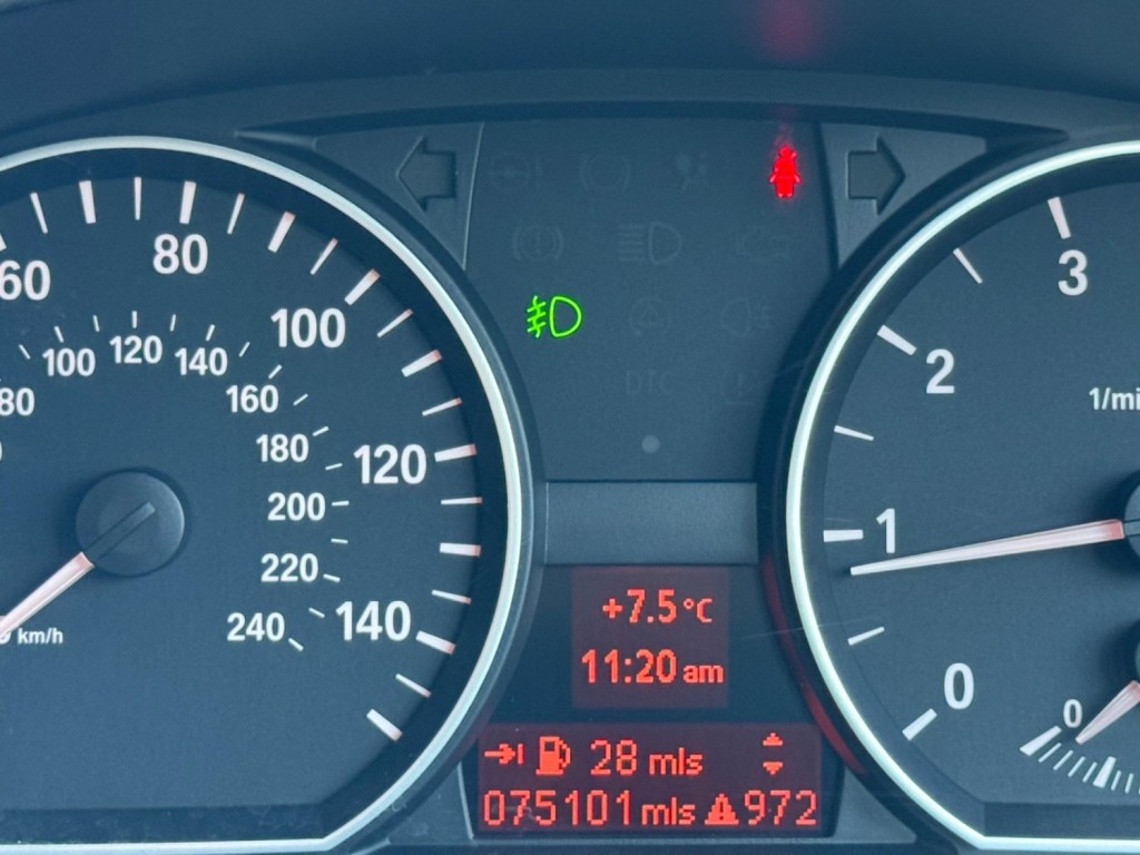 BMW 1 SERIES 2.0 116i Sport Euro 5 3dr 2010