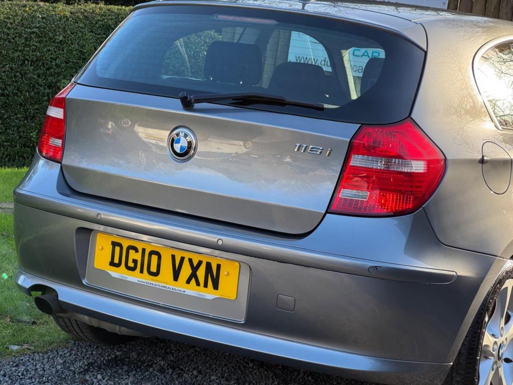 BMW 1 SERIES 2.0 116i Sport Euro 5 3dr 2010