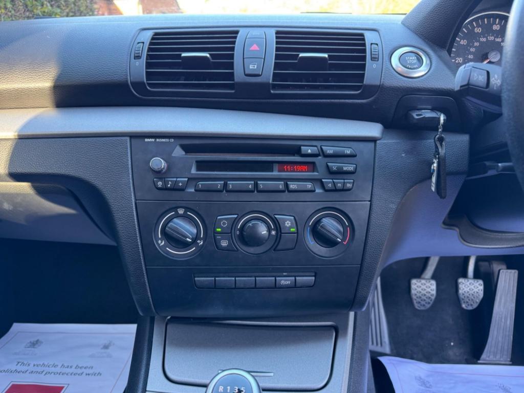 BMW 1 SERIES 2.0 116i Sport Euro 5 3dr 2010