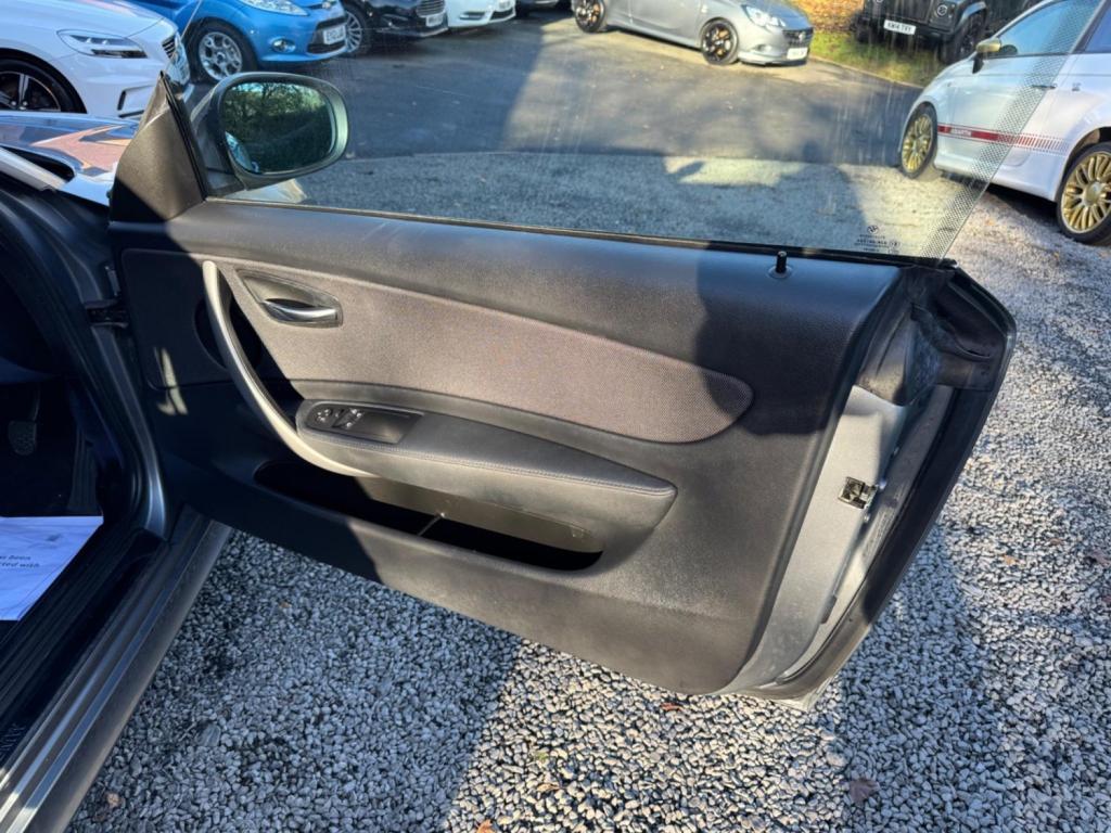 BMW 1 SERIES 2.0 116i Sport Euro 5 3dr 2010