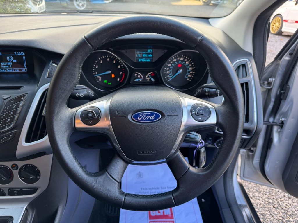 FORD FOCUS 1.0T EcoBoost Zetec Euro 5 (s/s) 5dr 2013