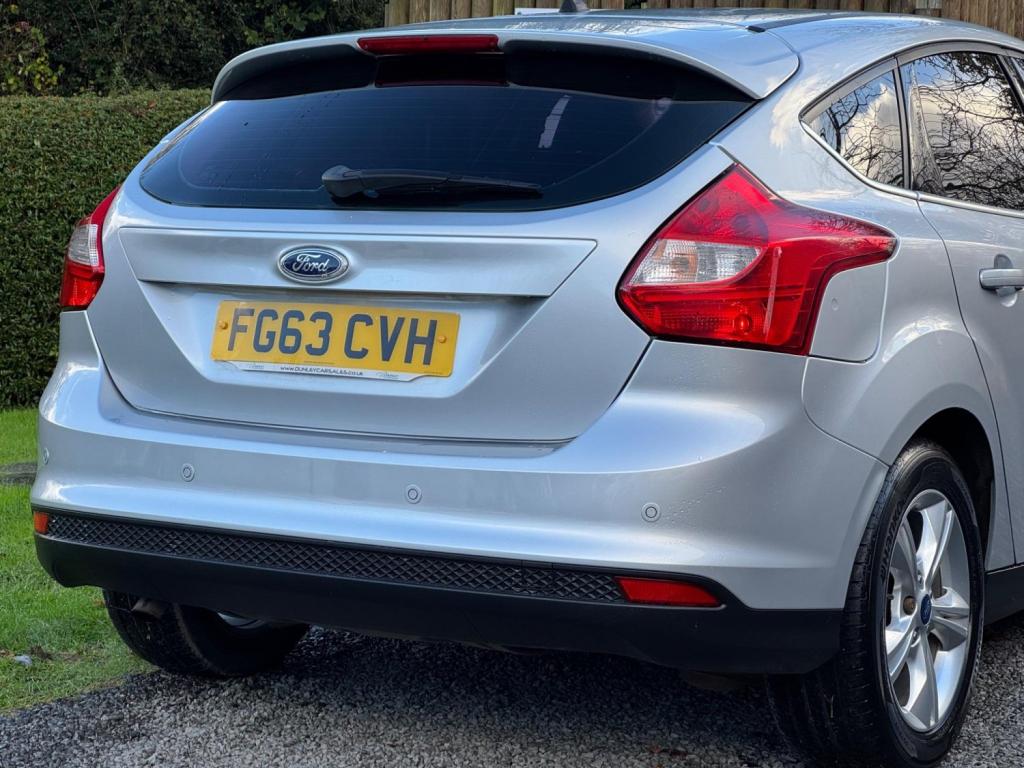 FORD FOCUS 1.0T EcoBoost Zetec Euro 5 (s/s) 5dr 2013