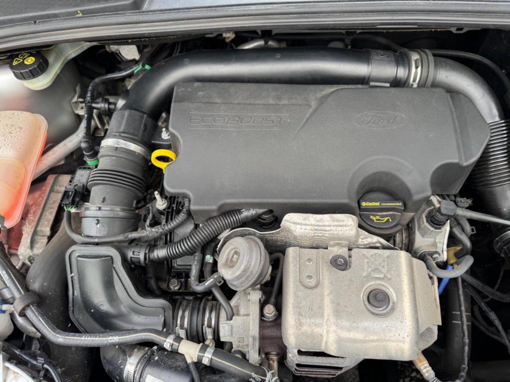 FORD FOCUS 1.0T EcoBoost Zetec Euro 5 (s/s) 5dr 2013