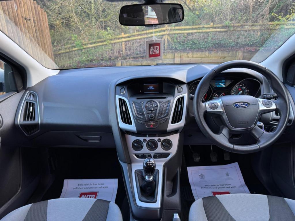 FORD FOCUS 1.0T EcoBoost Zetec Euro 5 (s/s) 5dr 2013