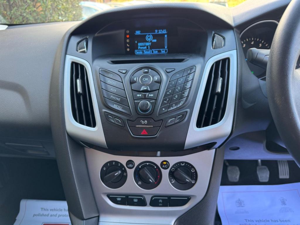 FORD FOCUS 1.0T EcoBoost Zetec Euro 5 (s/s) 5dr 2013