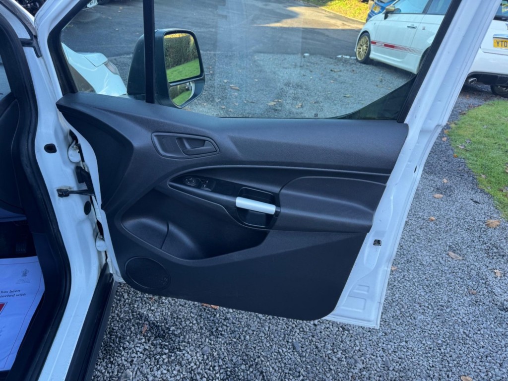 FORD TRANSIT CONNECT 1.5 TDCi 200 Trend L1 H1 5dr 2017