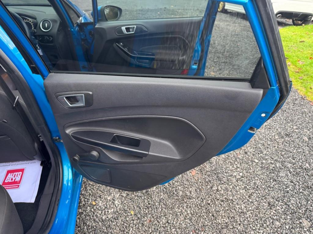 FORD FIESTA 1.0T EcoBoost Titanium Euro 5 (s/s) 5dr 2014