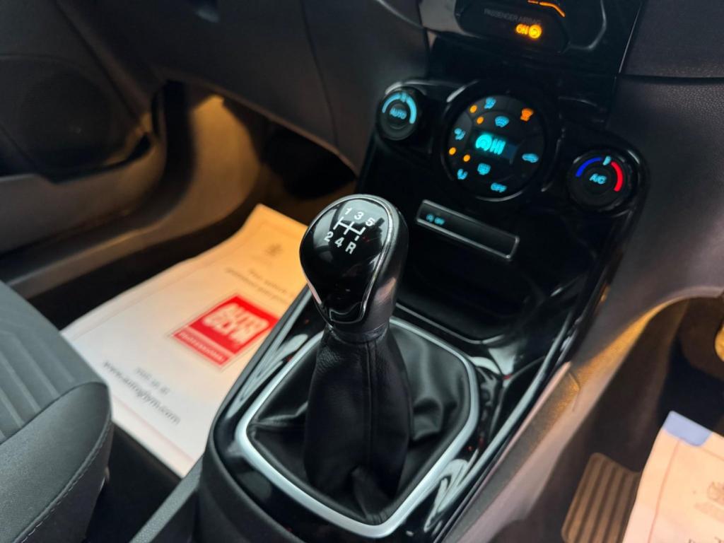 FORD FIESTA 1.0T EcoBoost Titanium Euro 5 (s/s) 5dr 2014