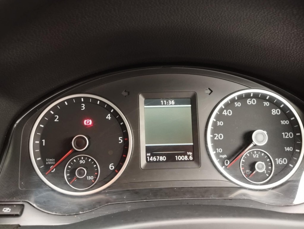 VOLKSWAGEN TIGUAN 2.0 TDI Sport 4WD Euro 5 5dr 2012