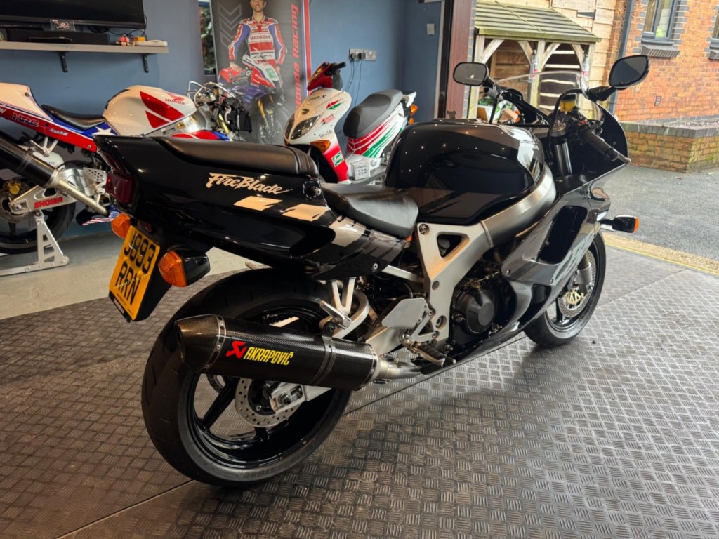 HONDA CBR900RR Fireblade  1992