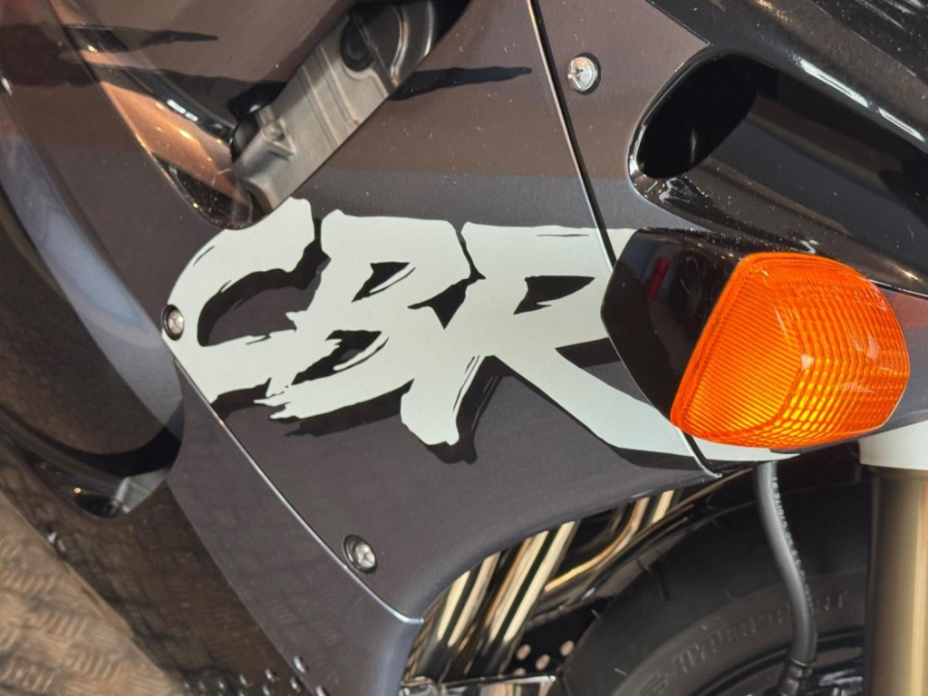 HONDA CBR900RR Fireblade  1992