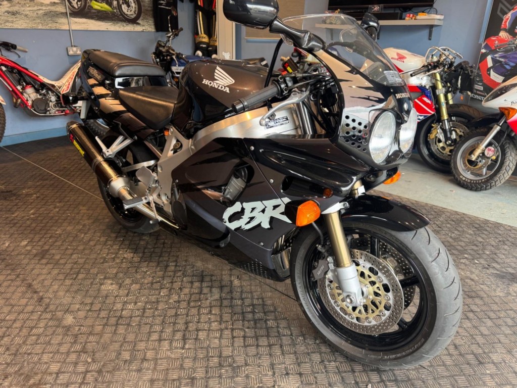 HONDA CBR900RR Fireblade  1992