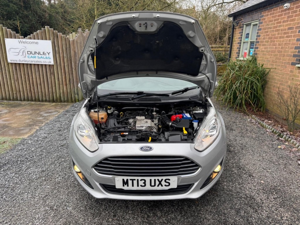 FORD FIESTA 1.0T EcoBoost Zetec Euro 5 (s/s) 3dr 2013