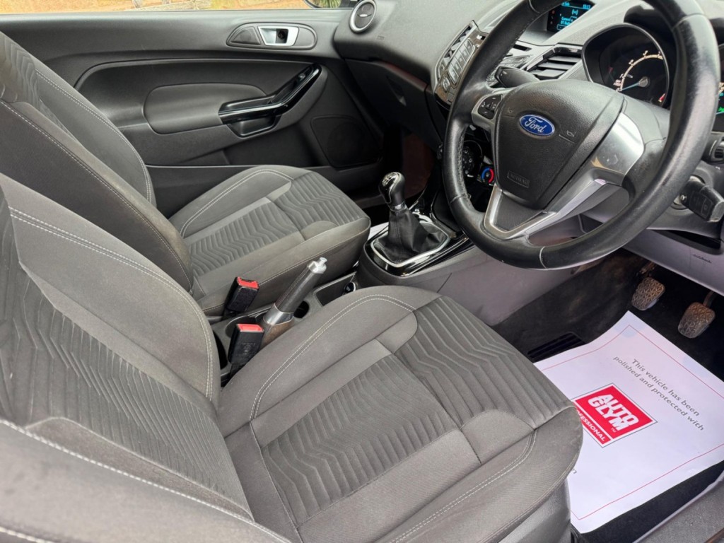 FORD FIESTA 1.0T EcoBoost Zetec Euro 5 (s/s) 3dr 2013