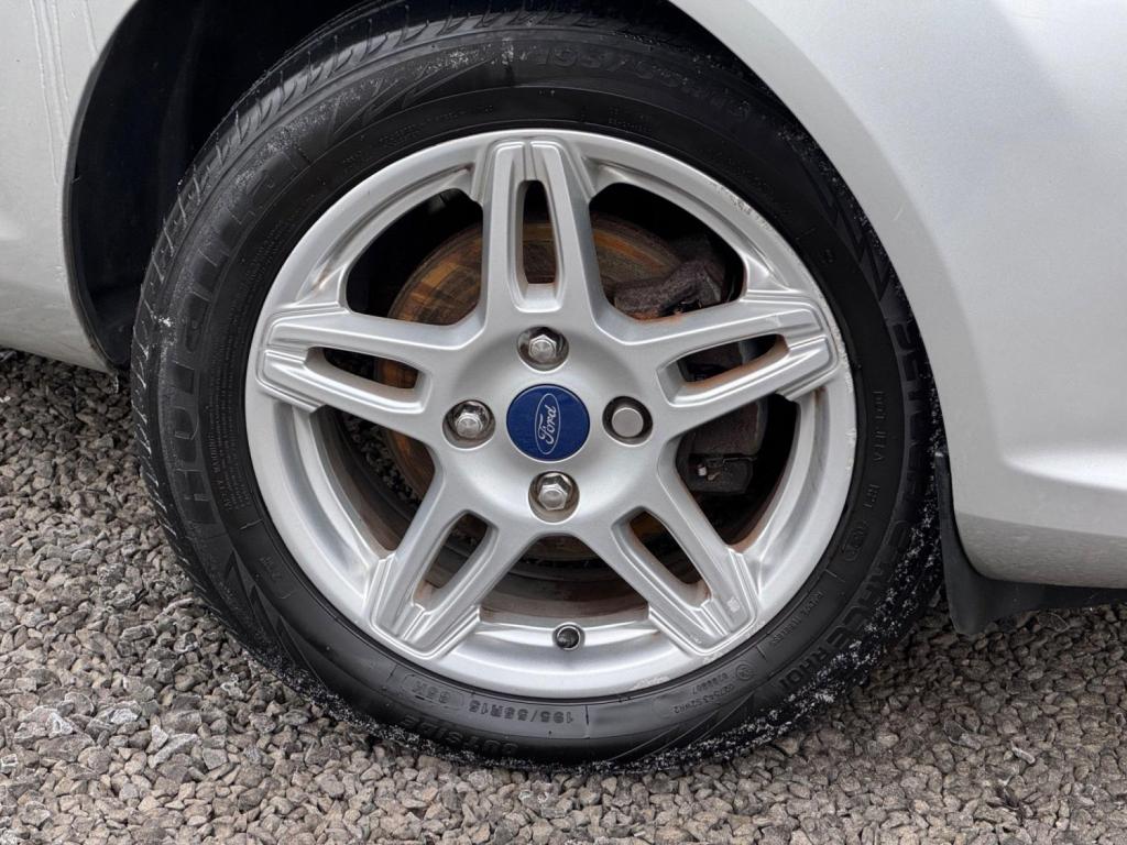 FORD FIESTA 1.0T EcoBoost Zetec Euro 5 (s/s) 3dr 2013