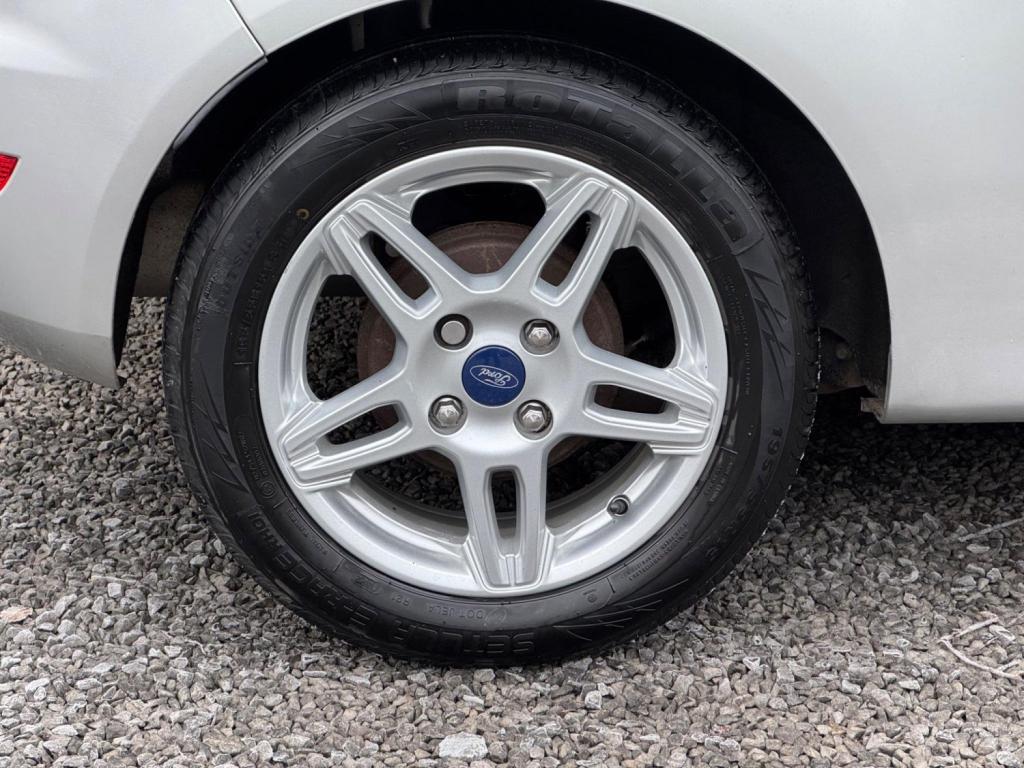 FORD FIESTA 1.0T EcoBoost Zetec Euro 5 (s/s) 3dr 2013