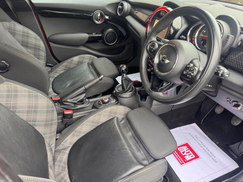 MINI HATCH 2.0 Cooper SD Euro 6 (s/s) 5dr 2015