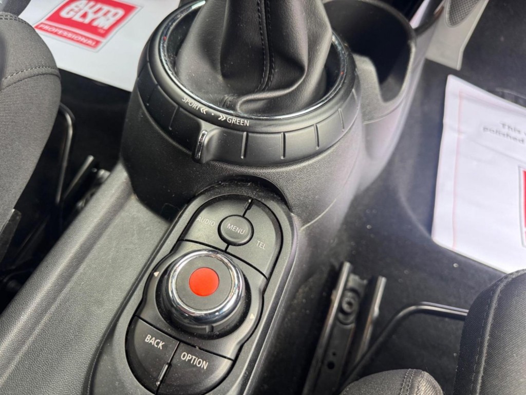 MINI HATCH 2.0 Cooper SD Euro 6 (s/s) 5dr 2015