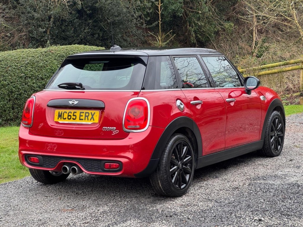 MINI HATCH 2.0 Cooper SD Euro 6 (s/s) 5dr 2015