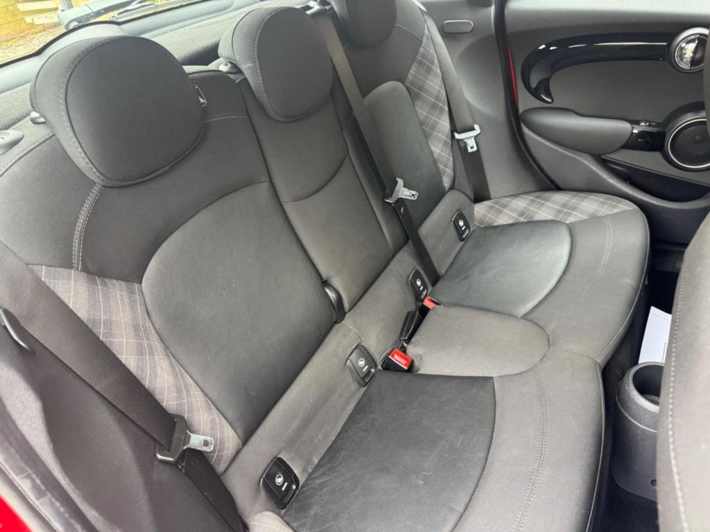 MINI HATCH 2.0 Cooper SD Euro 6 (s/s) 5dr 2015