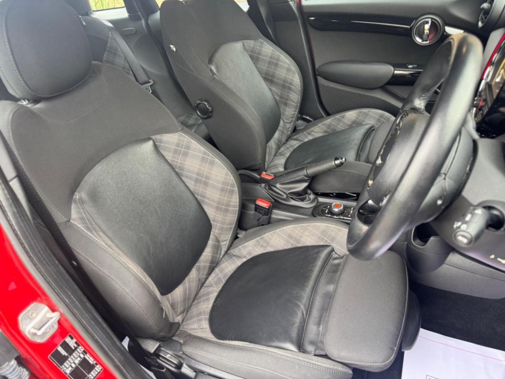 MINI HATCH 2.0 Cooper SD Euro 6 (s/s) 5dr 2015