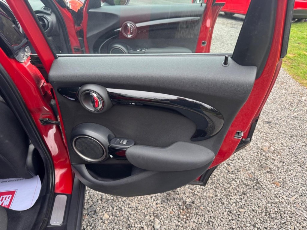 MINI HATCH 2.0 Cooper SD Euro 6 (s/s) 5dr 2015