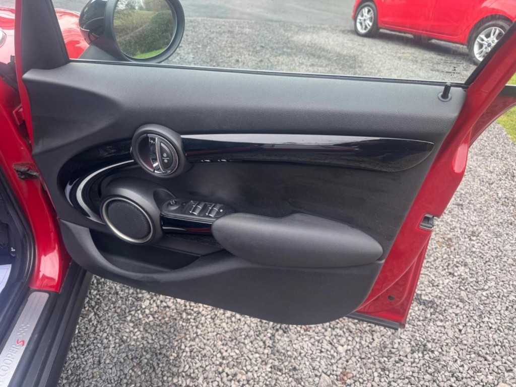 MINI HATCH 2.0 Cooper SD Euro 6 (s/s) 5dr 2015