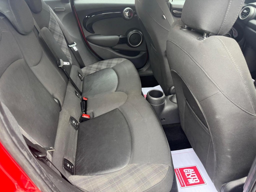 MINI HATCH 2.0 Cooper SD Euro 6 (s/s) 5dr 2015