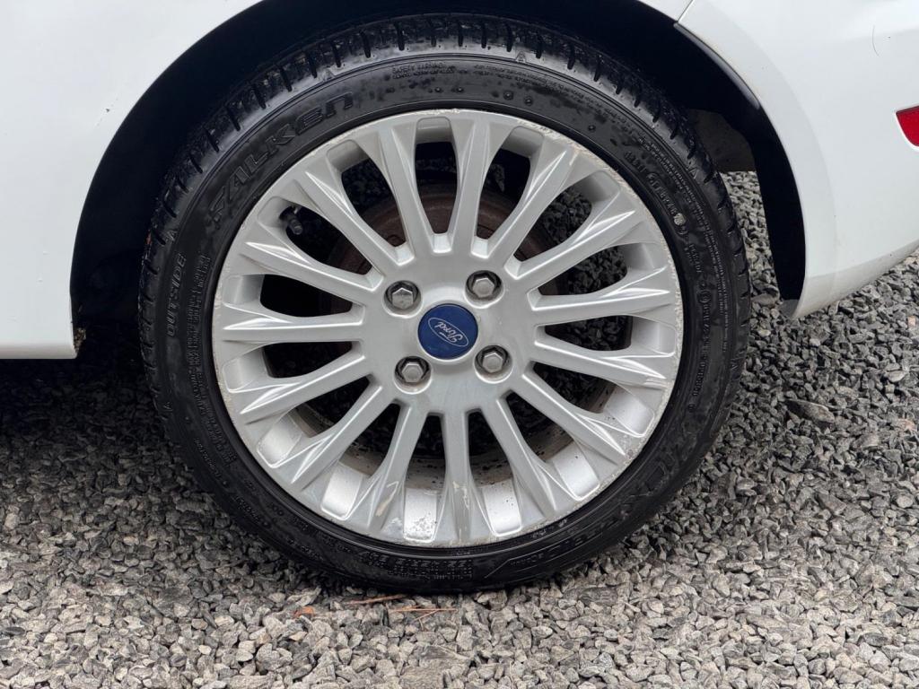 FORD FIESTA 1.4 Titanium 3dr 2012