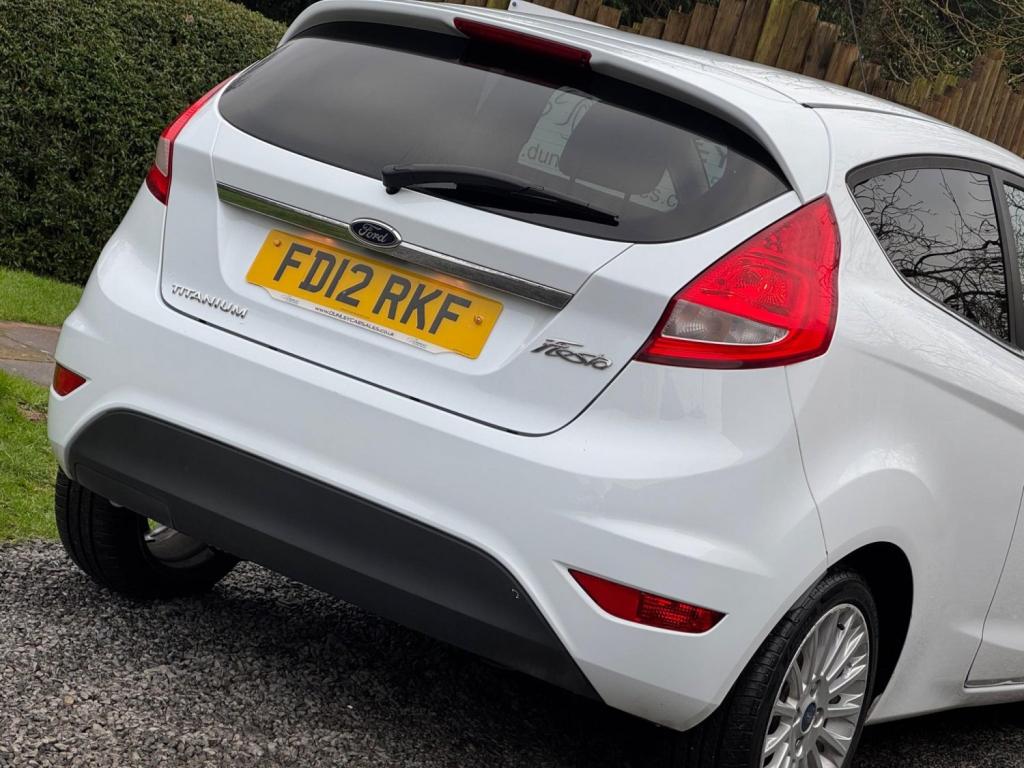 FORD FIESTA 1.4 Titanium 3dr 2012