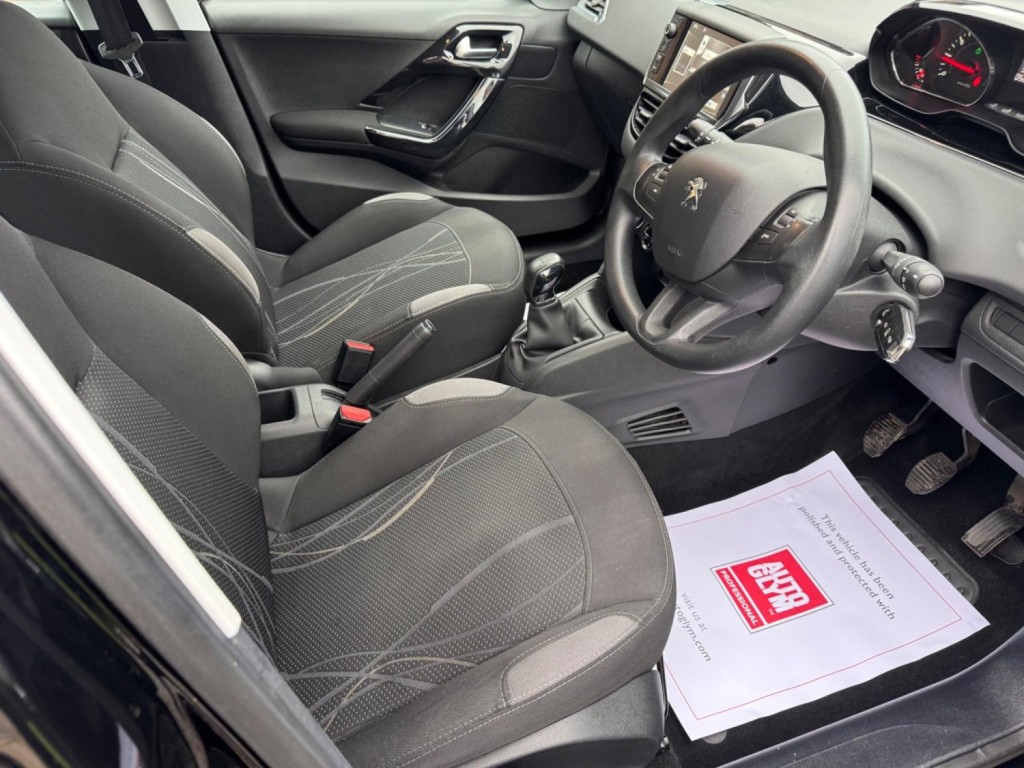 PEUGEOT 208 1.2 VTi PureTech Active Euro 5 5dr 2014
