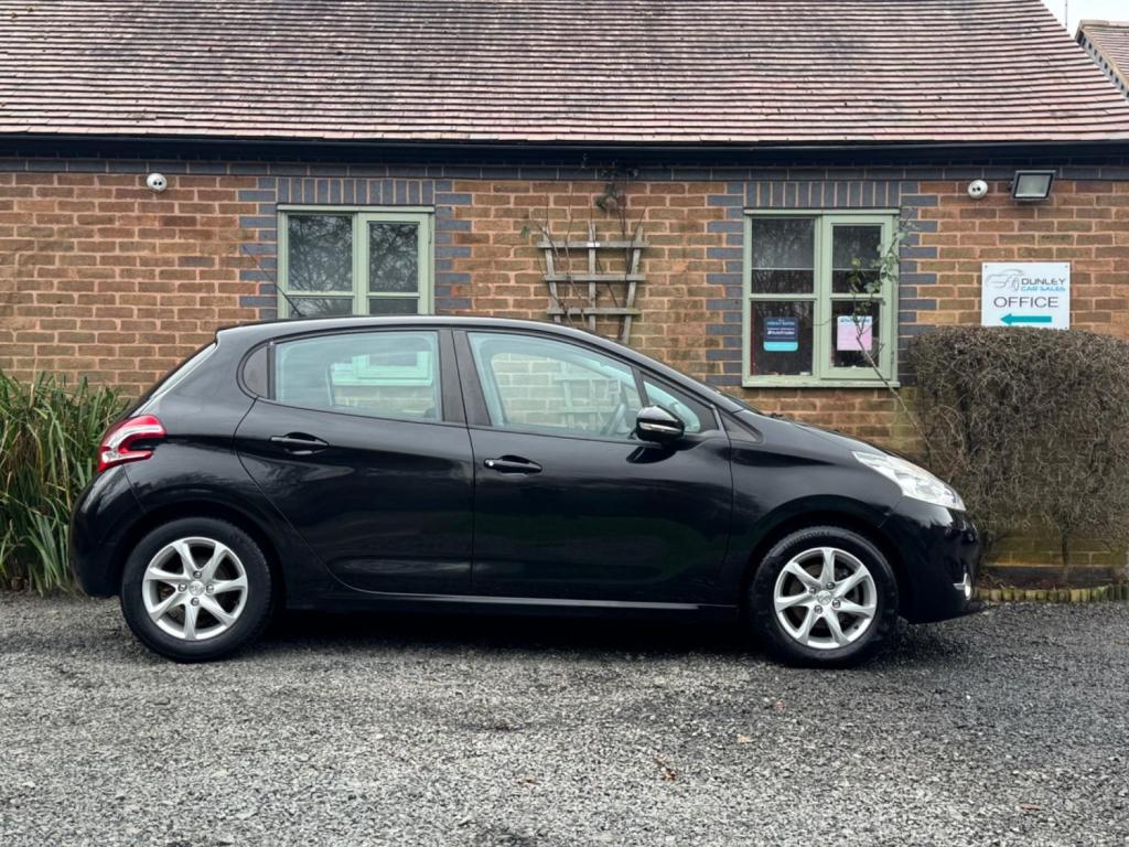 PEUGEOT 208 1.2 VTi PureTech Active Euro 5 5dr 2014