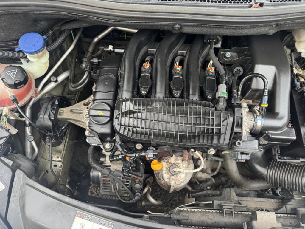 PEUGEOT 208 1.2 VTi PureTech Active Euro 5 5dr 2014