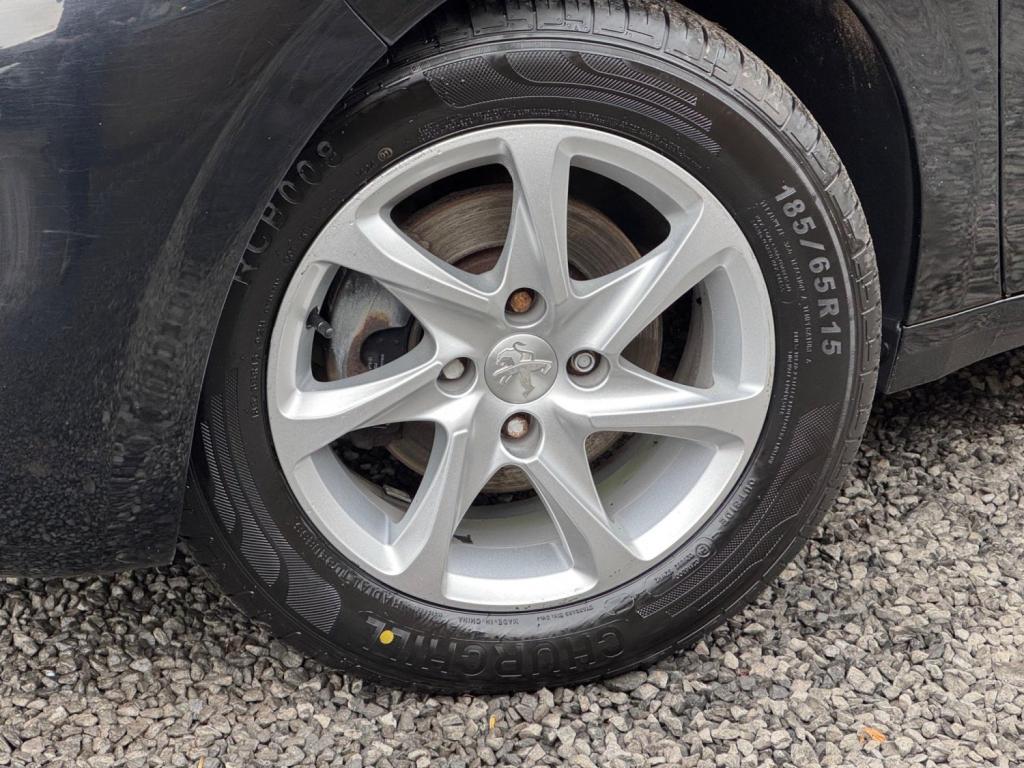 PEUGEOT 208 1.2 VTi PureTech Active Euro 5 5dr 2014