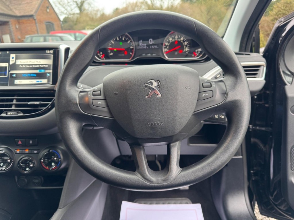 PEUGEOT 208 1.2 VTi PureTech Active Euro 5 5dr 2014