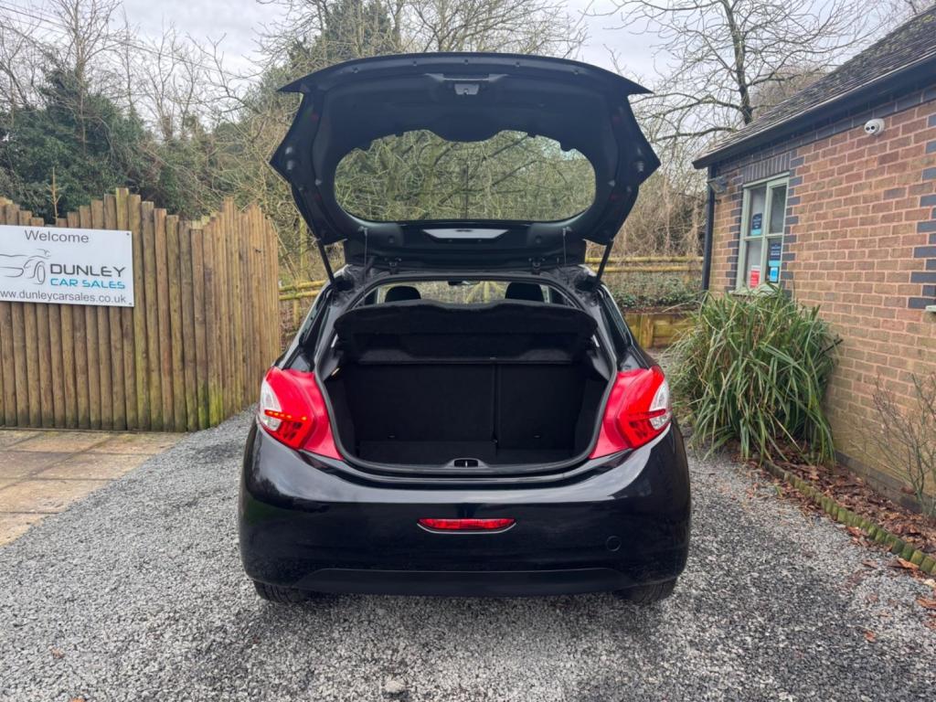 PEUGEOT 208 1.2 VTi PureTech Active Euro 5 5dr 2014