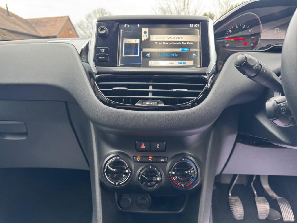 PEUGEOT 208 1.2 VTi PureTech Active Euro 5 5dr 2014