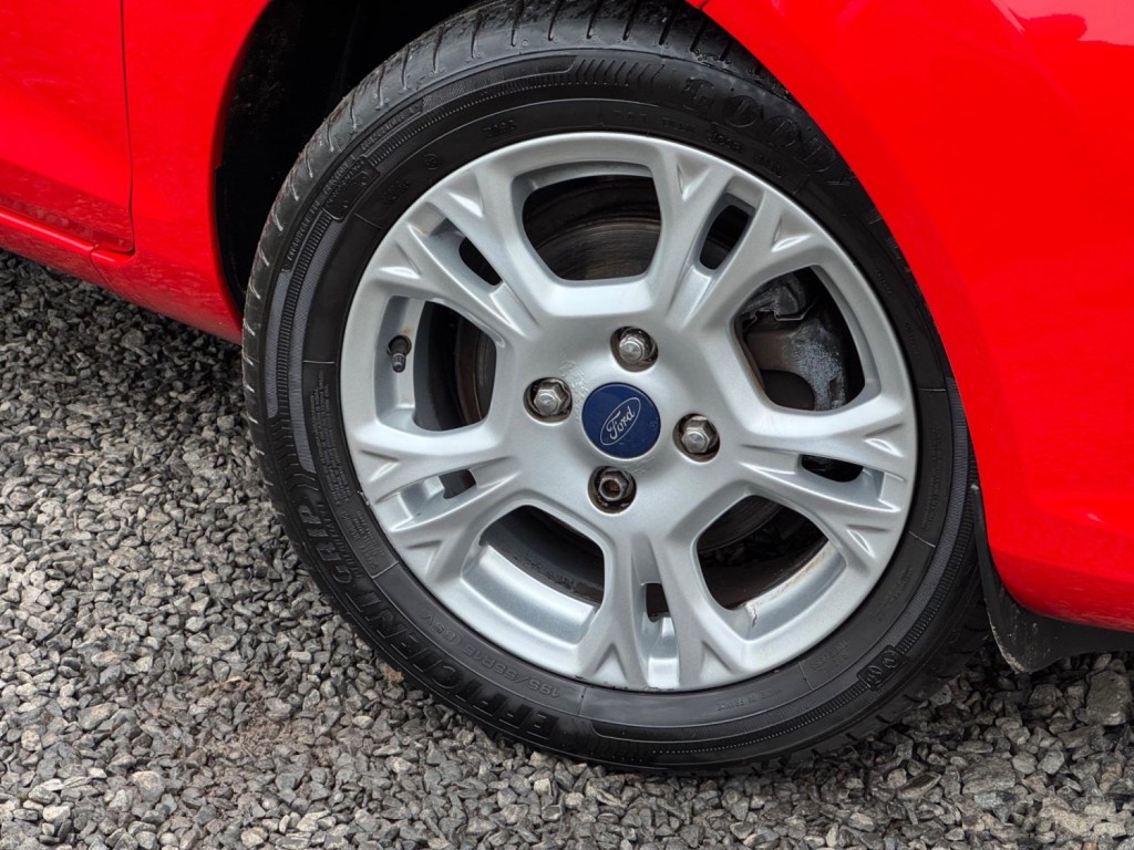 FORD FIESTA 1.5 TDCi Style Euro 6 5dr 2015