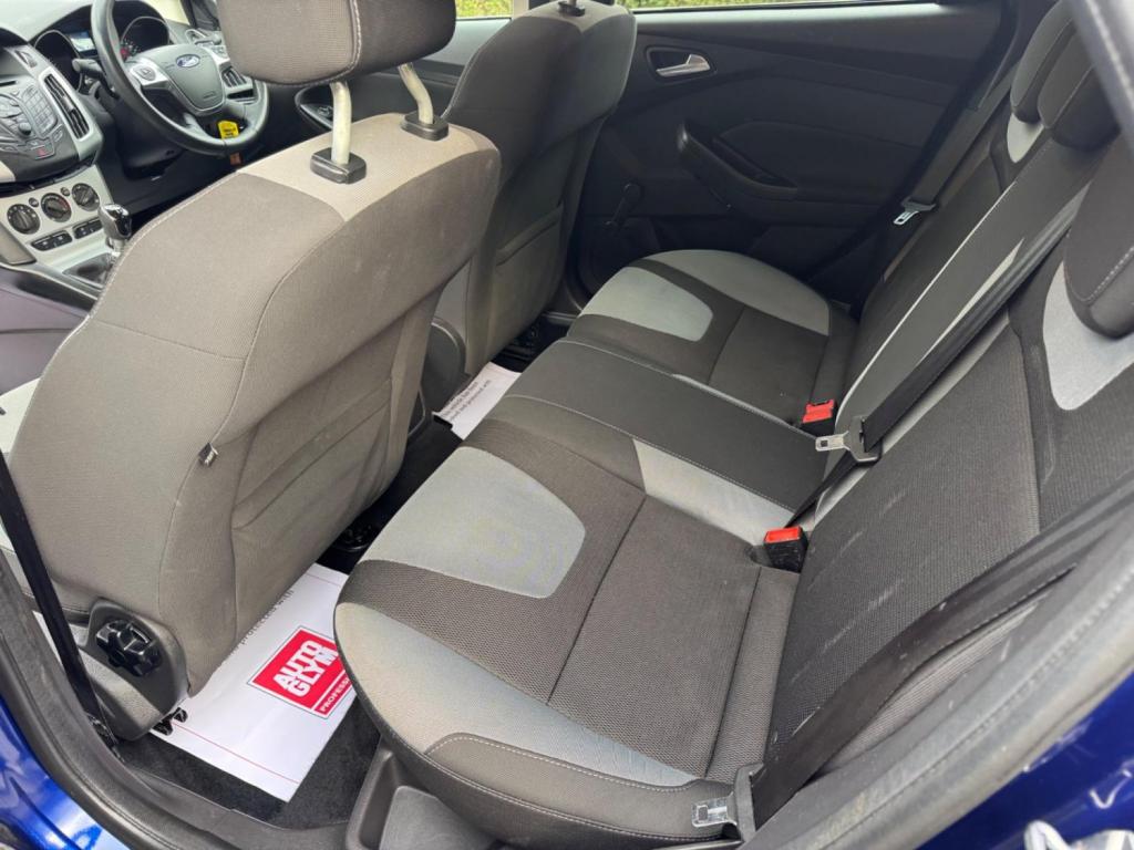 FORD FOCUS 1.0T EcoBoost Zetec Euro 5 (s/s) 5dr 2013