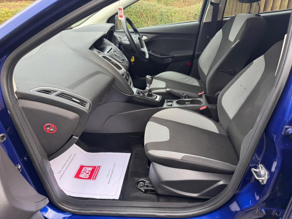 FORD FOCUS 1.0T EcoBoost Zetec Euro 5 (s/s) 5dr 2013
