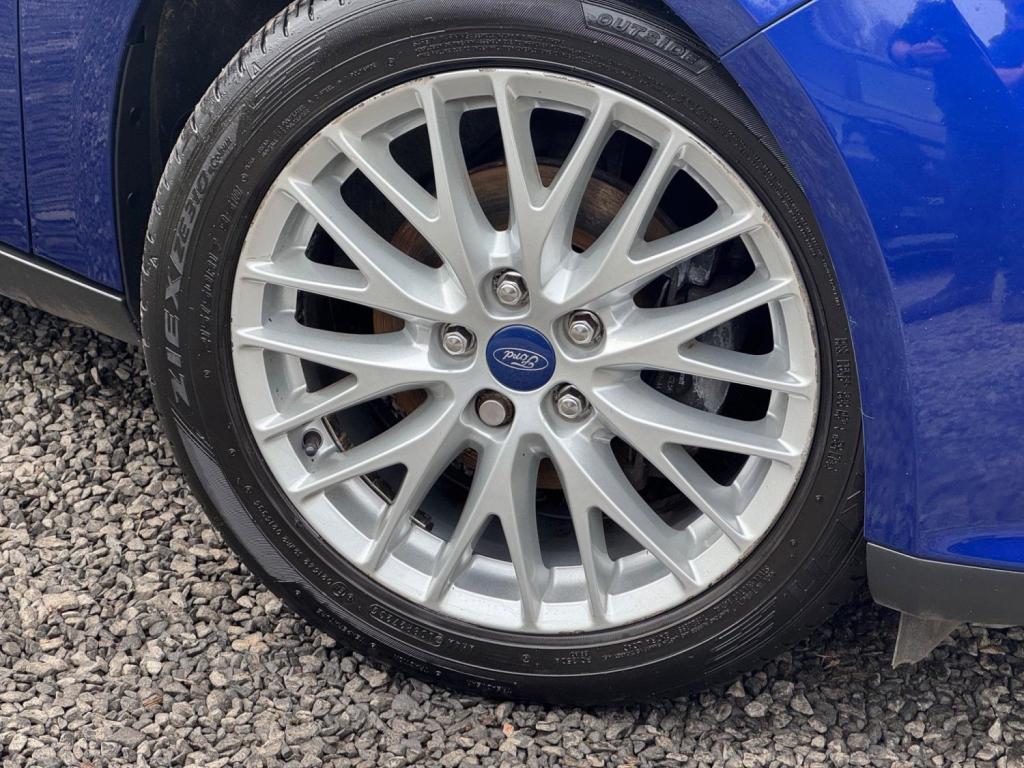 FORD FOCUS 1.0T EcoBoost Zetec Euro 5 (s/s) 5dr 2013