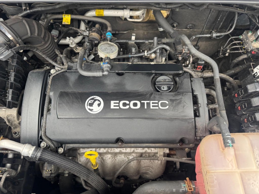 VAUXHALL MOKKA 1.6i Exclusiv 2WD Euro 6 (s/s) 5dr 2016