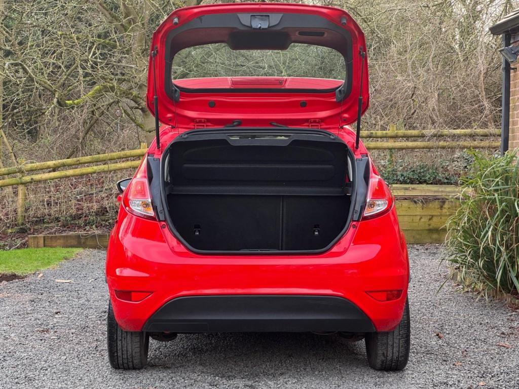 FORD FIESTA 1.25 Zetec Euro 5 5dr 2015