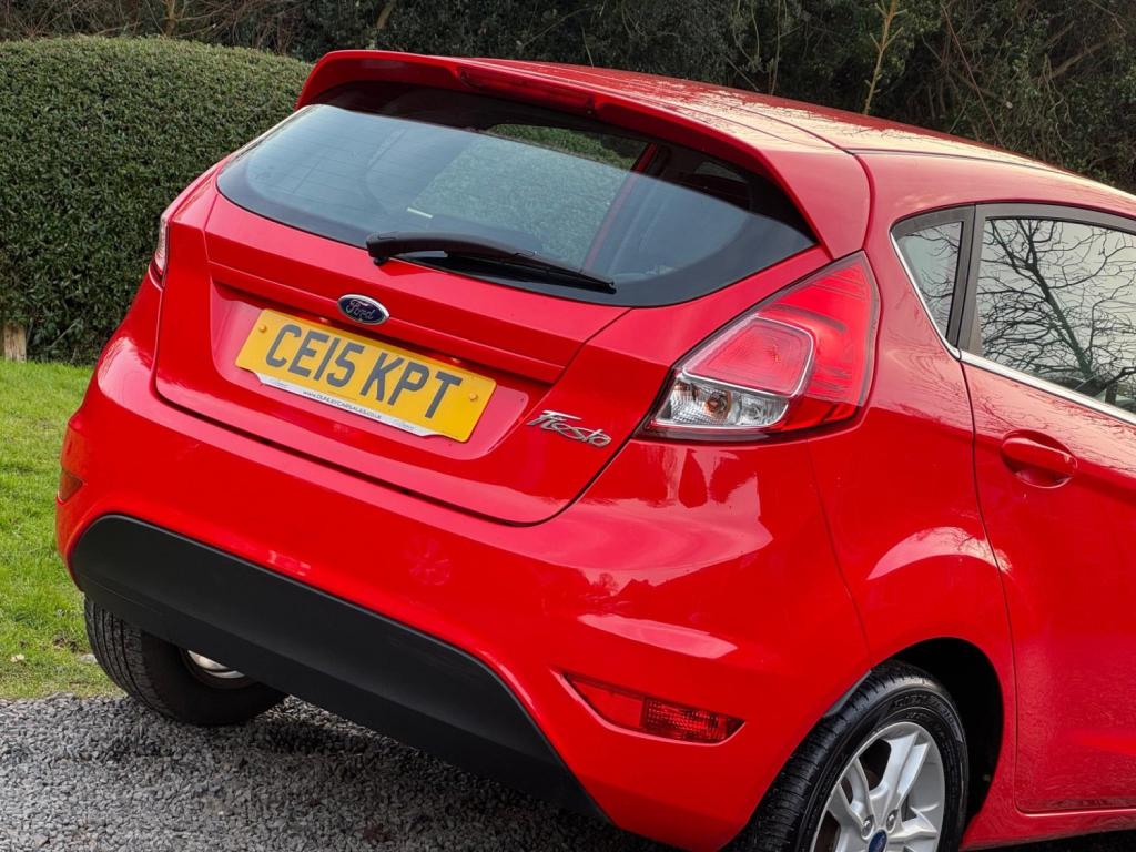 FORD FIESTA 1.25 Zetec Euro 5 5dr 2015