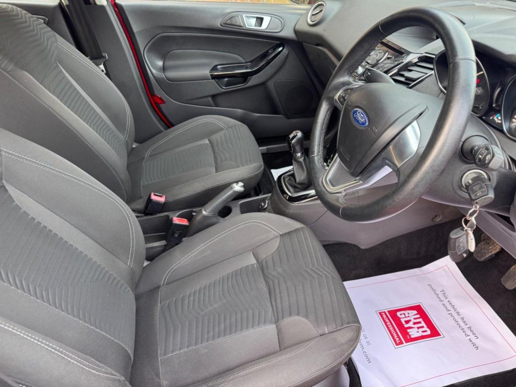 FORD FIESTA 1.25 Zetec Euro 5 5dr 2015