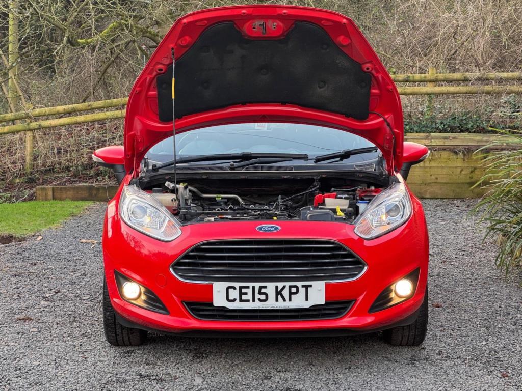 FORD FIESTA 1.25 Zetec Euro 5 5dr 2015