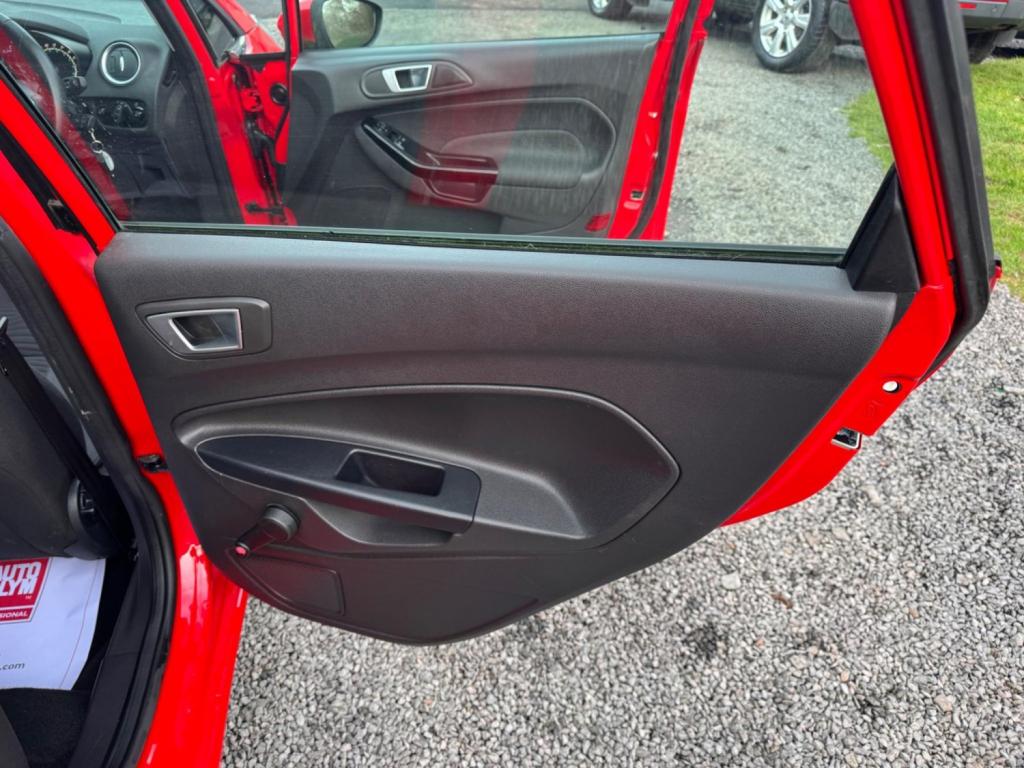 FORD FIESTA 1.25 Zetec Euro 5 5dr 2015