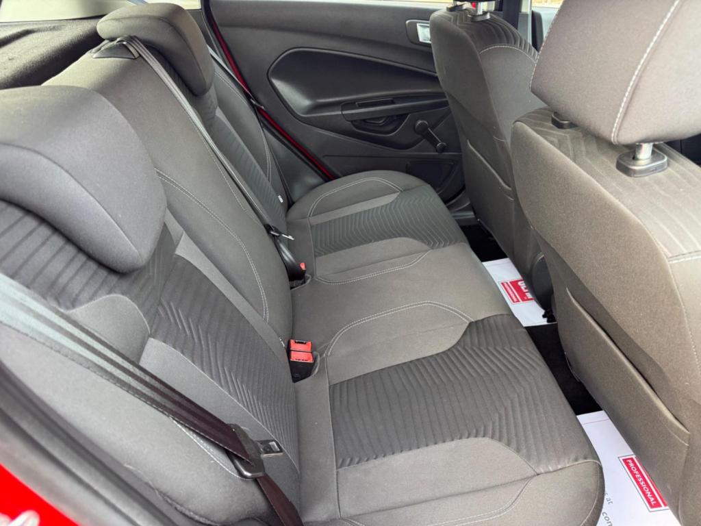 FORD FIESTA 1.25 Zetec Euro 5 5dr 2015