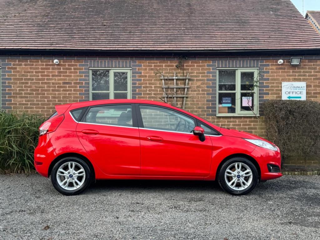 FORD FIESTA 1.25 Zetec Euro 5 5dr 2015